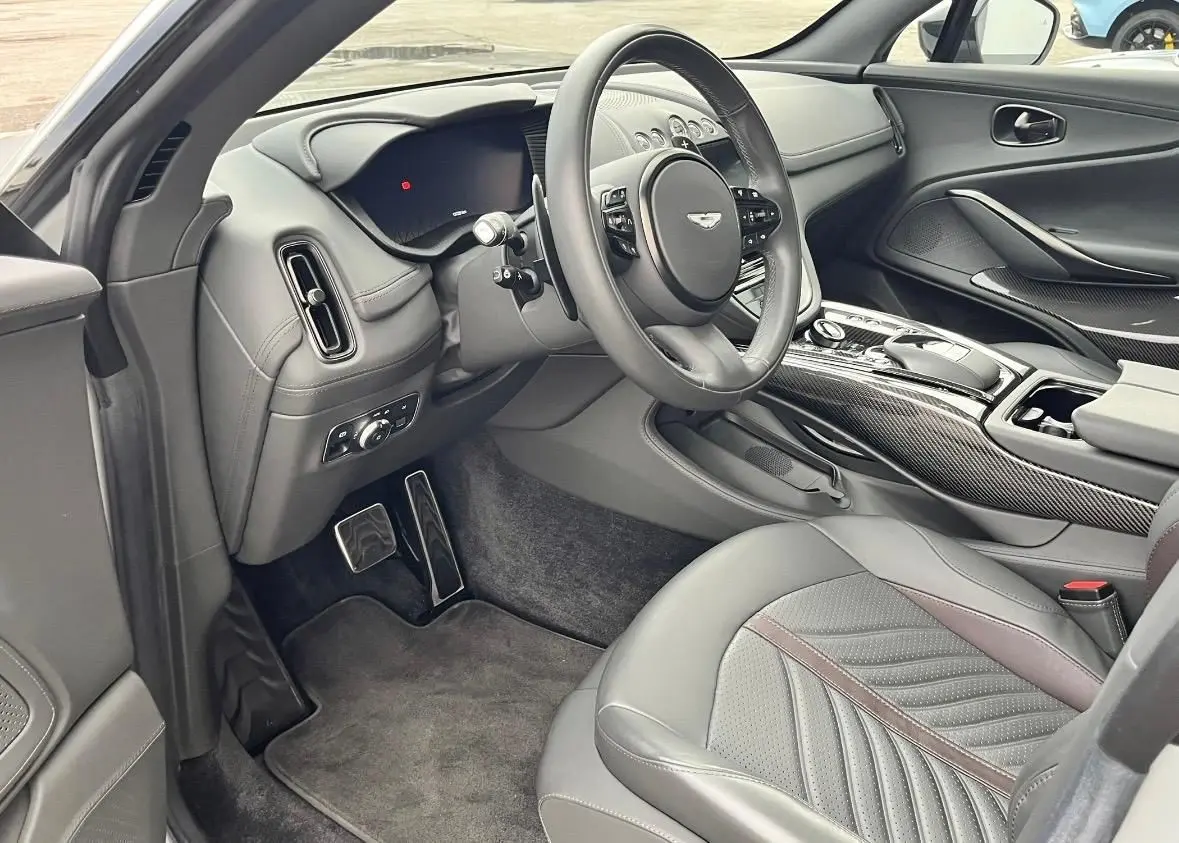 Aston Martin DBX 707 2026, exterior — Priveo Cars, Europa