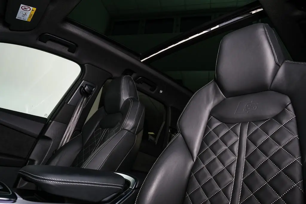 Audi SQ7 2025, exterior — Priveo Cars, Europe