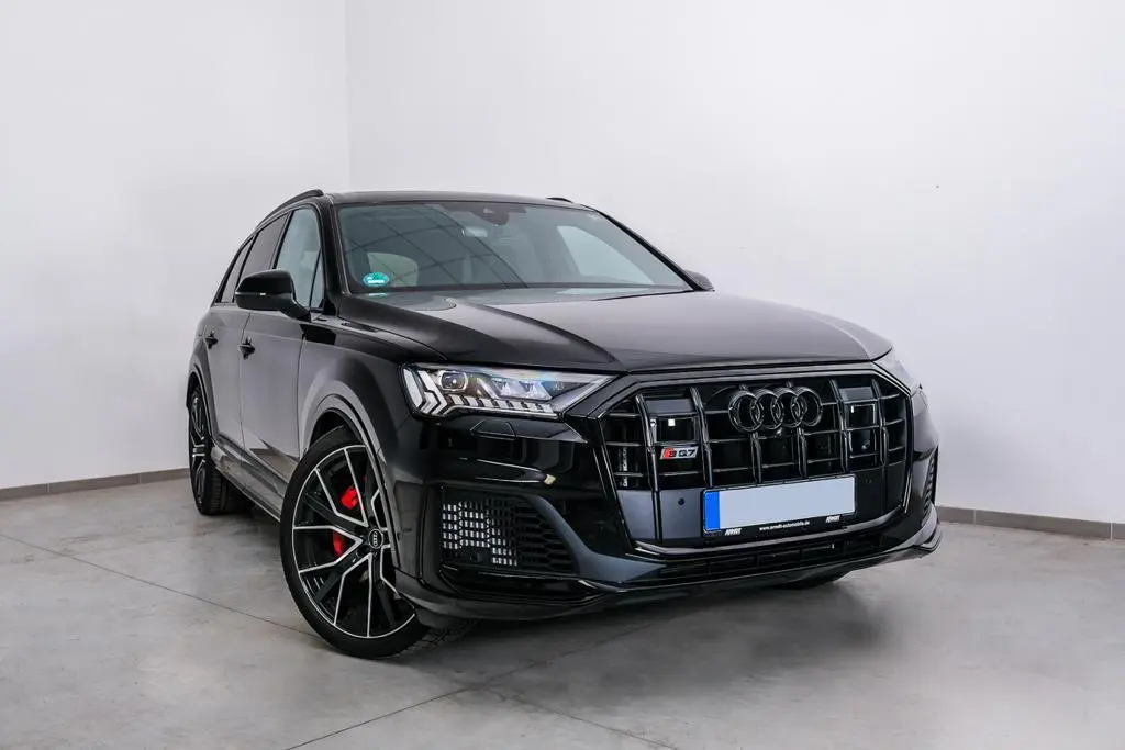 Audi SQ7 2025, interior — Priveo Cars, Europa