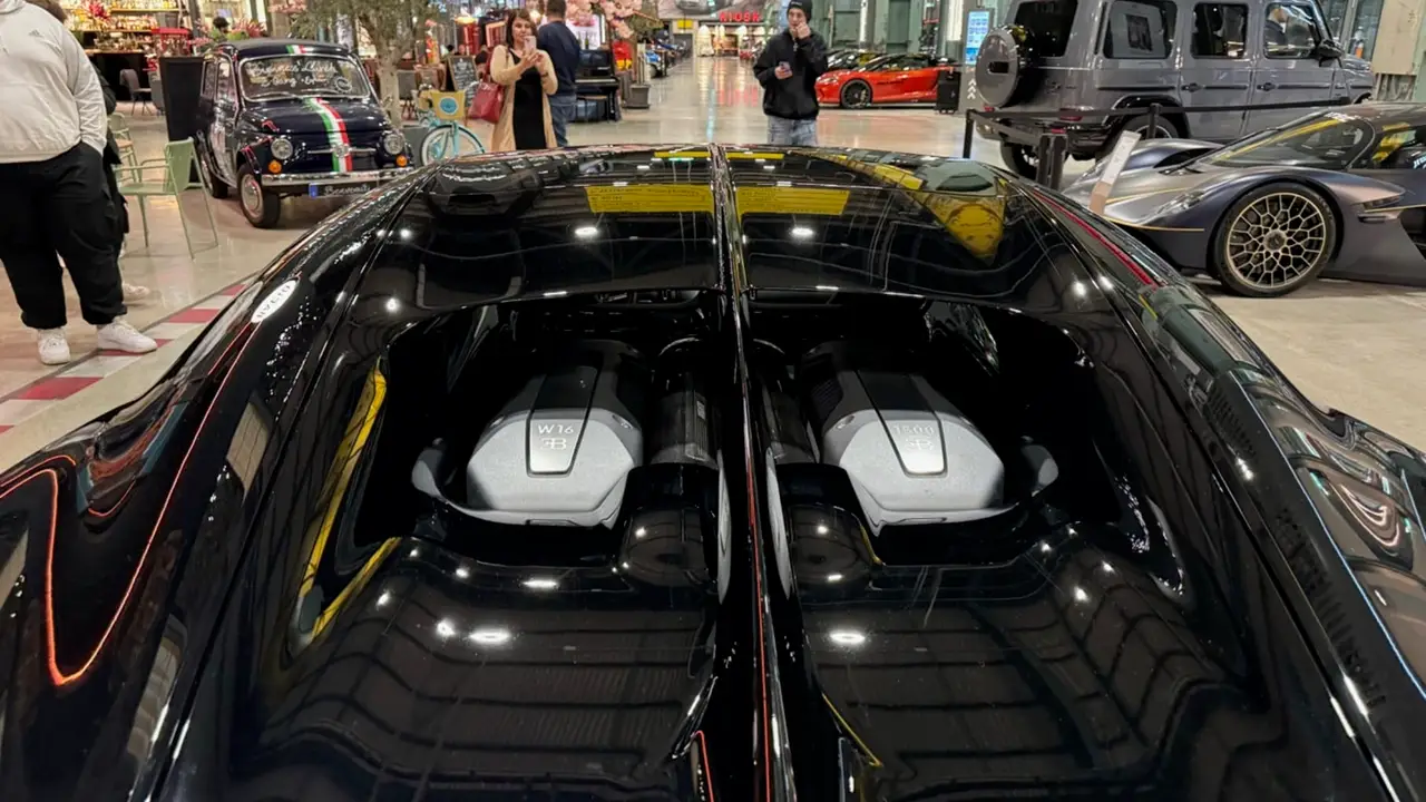 Bugatti Chiron 110 Ani 2019, vista posteriore — Priveo Cars, Europa. Bugatti Chiron 110 Ani 2019