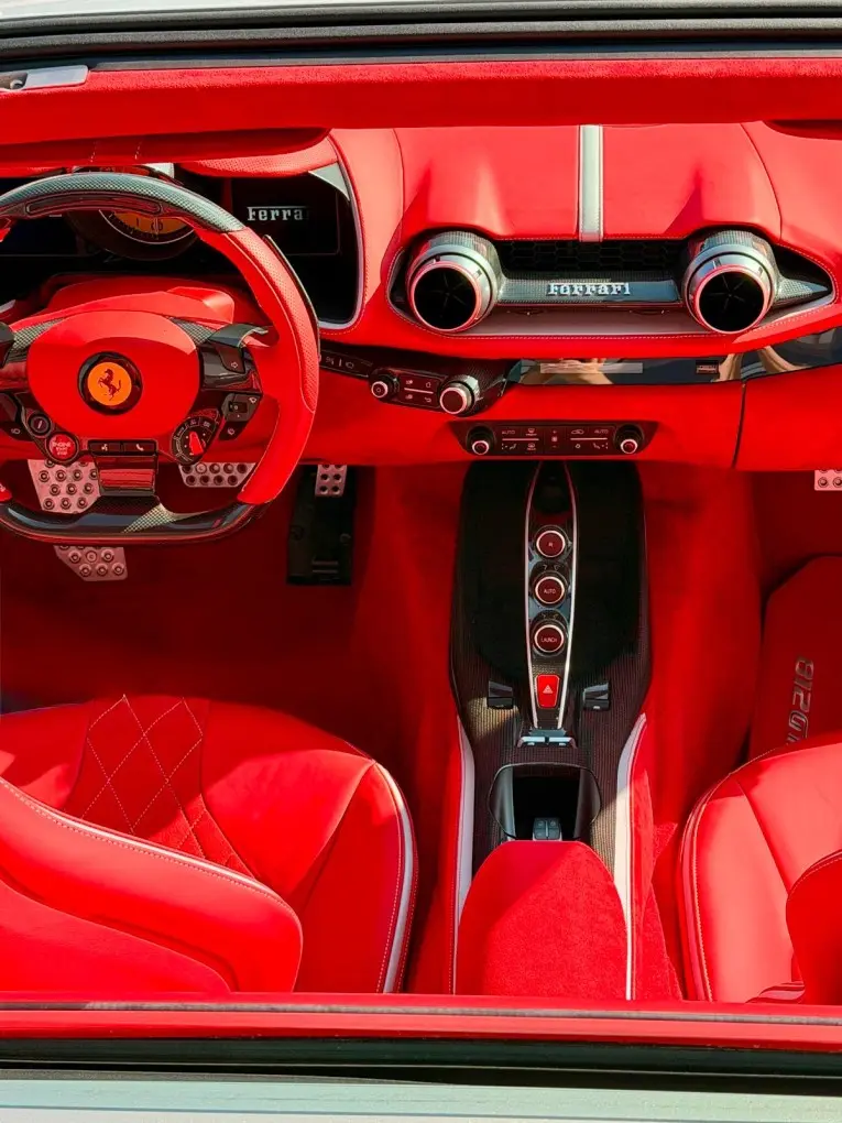 Ferrari 812 GTS 2024, dashboard — Priveo Cars, Europe