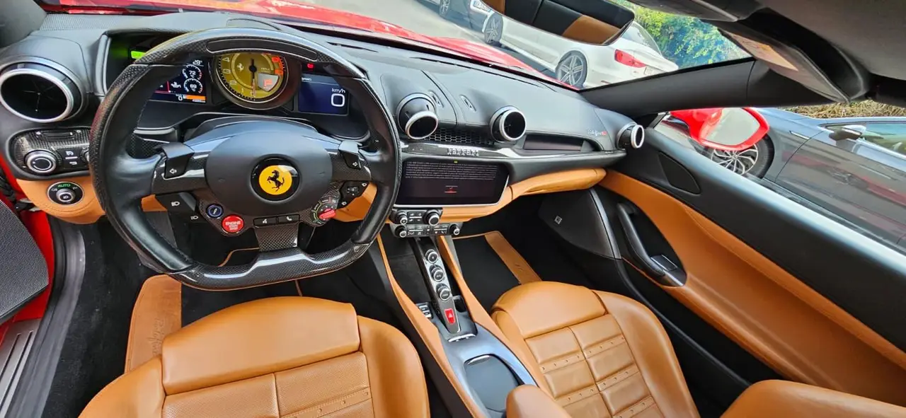 Ferrari Portofino M 2023, vista frontale — Priveo Cars, Europa