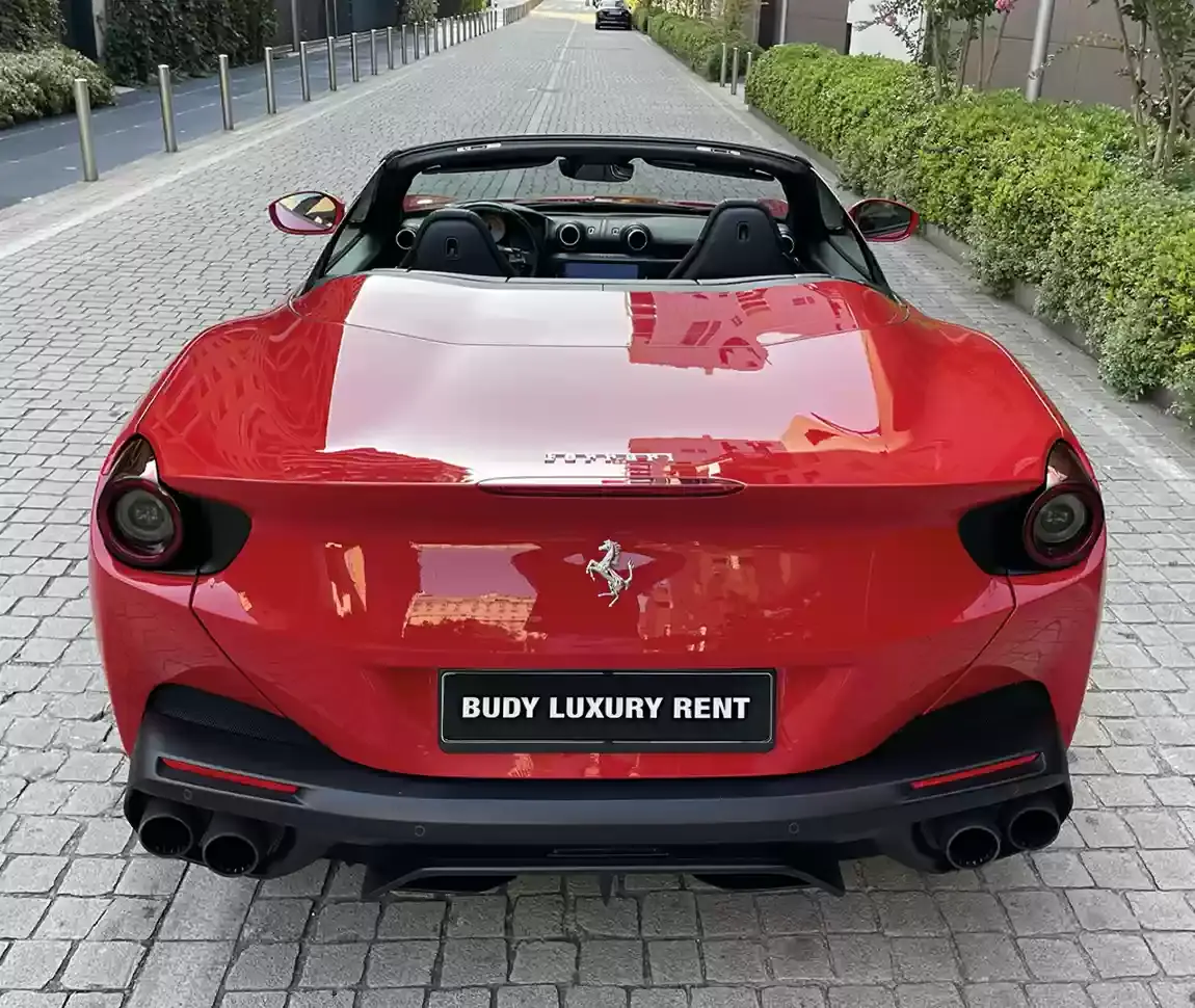 Ferrari Portofino M 2023, profilo laterale — Priveo Cars, Europa