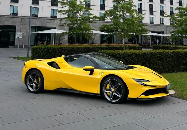 Ferrari SF90 Spider 2024 — Priveo Cars, Europa