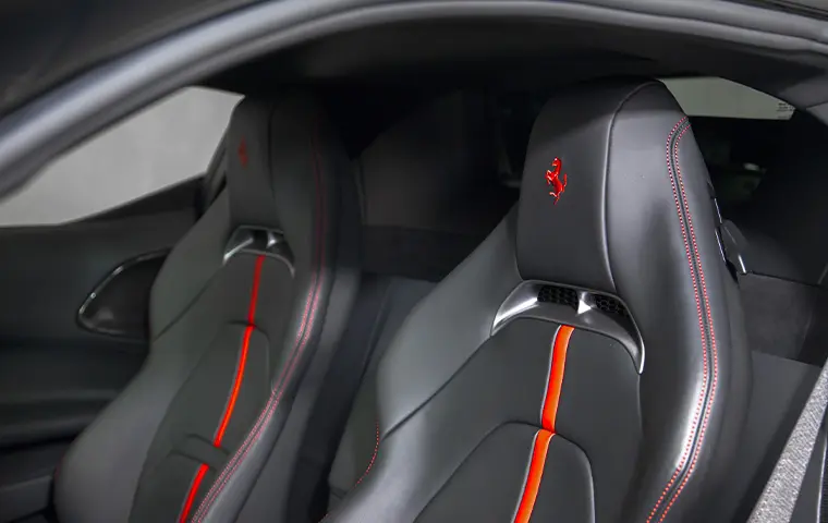 Ferrari SF90 Stradale 2025, vista posteriore — Priveo Cars, Europa