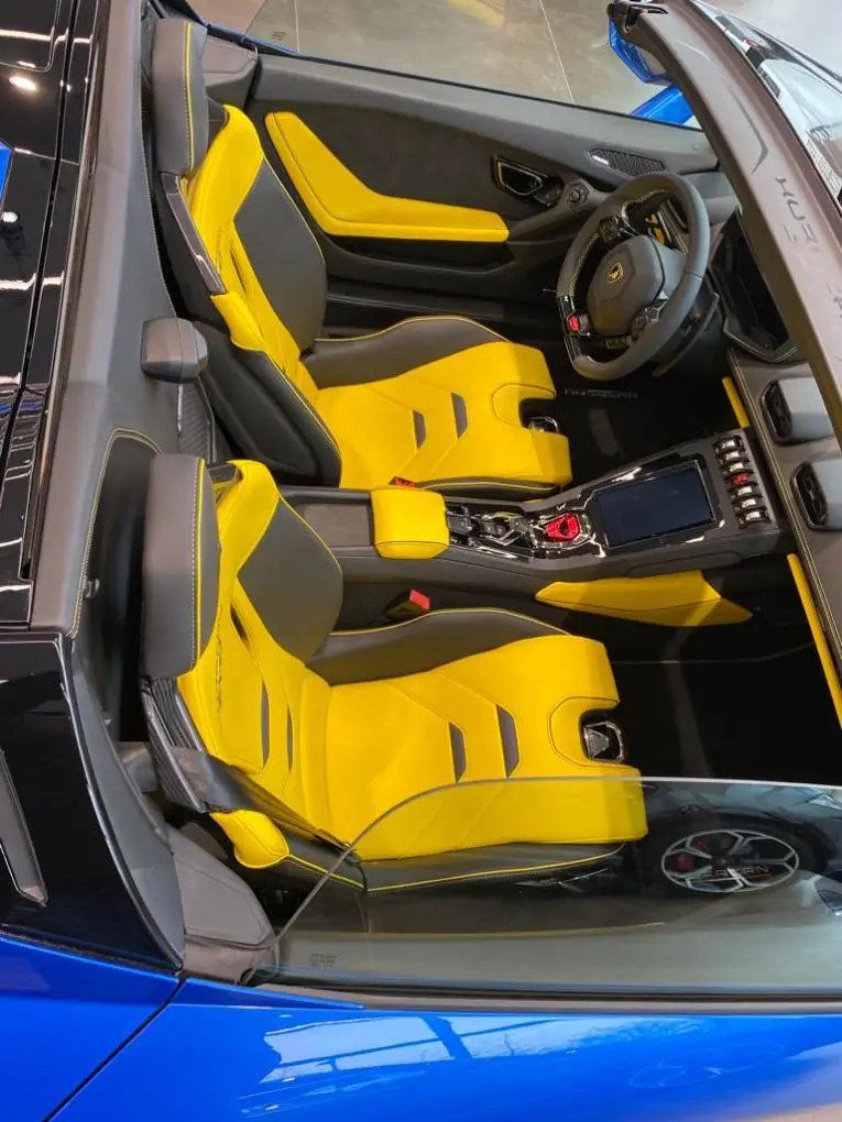 Lamborghini Huracan Evo Spyder 2022, esterno — Priveo Cars, Europa. Lamborghini Huracan Evo Spyder 2022