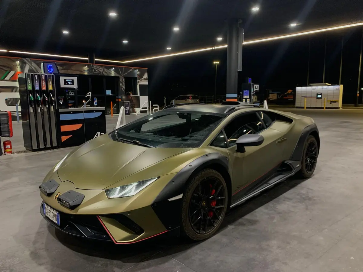 Lamborghini Huracan Sterrato 2024 — Priveo Cars, Europe
