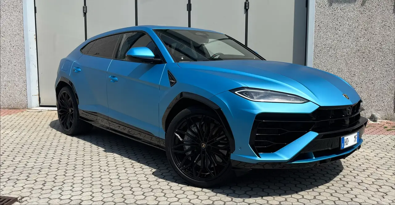 Lamborghini Urus SE 2025 — Priveo Cars, Europa
