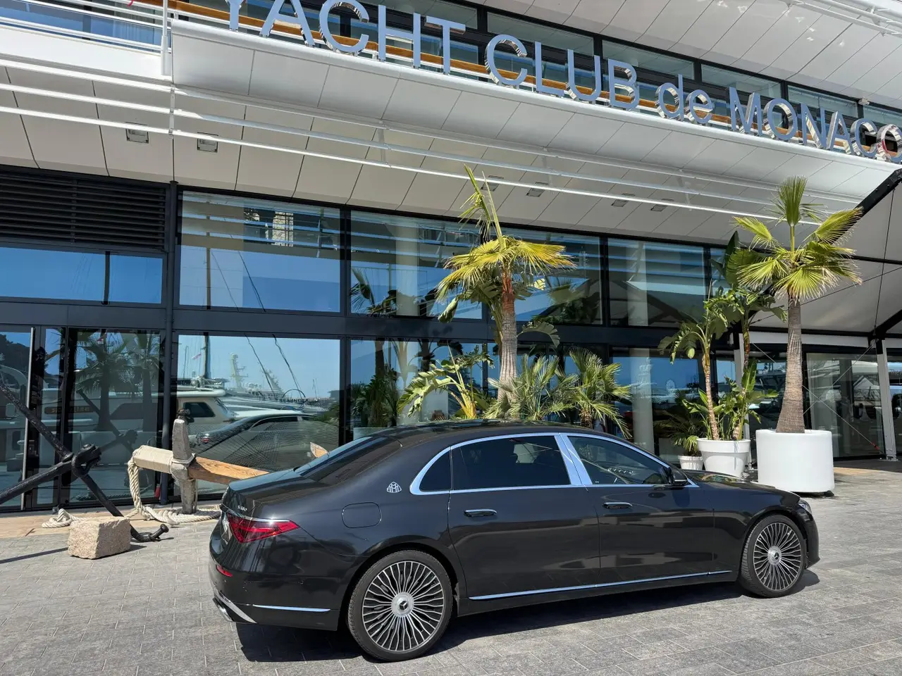 Maybach S580 2023, vista frontale — Priveo Cars, Europa. Maybach S580 2023