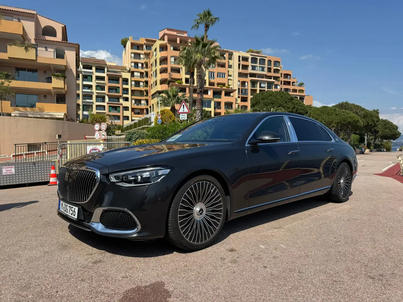 Maybach S580 2023, cruscotto — Priveo Cars, Europa. Maybach S580 2023
