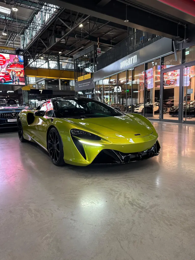 McLaren Artura Spider 2024, front view — Priveo Cars, Europe
