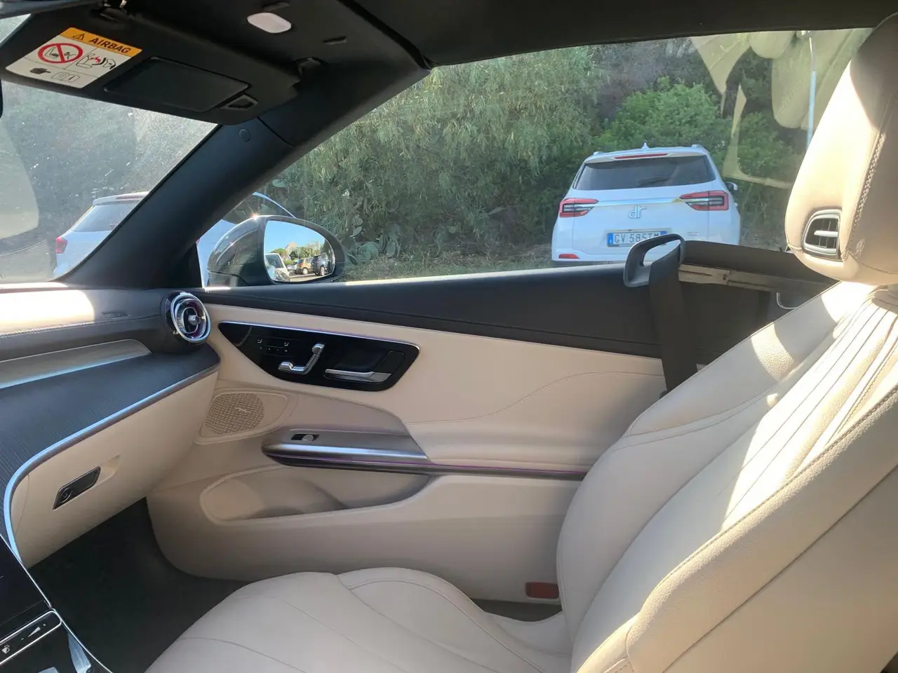 Mercedes Benz CLE Cabrio 2025, vista frontale — Priveo Cars, Europa