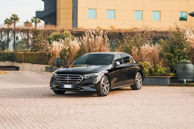 Mercedes Benz E-klasse 220d Premium Plus 2026 — Priveo Cars, Europa
