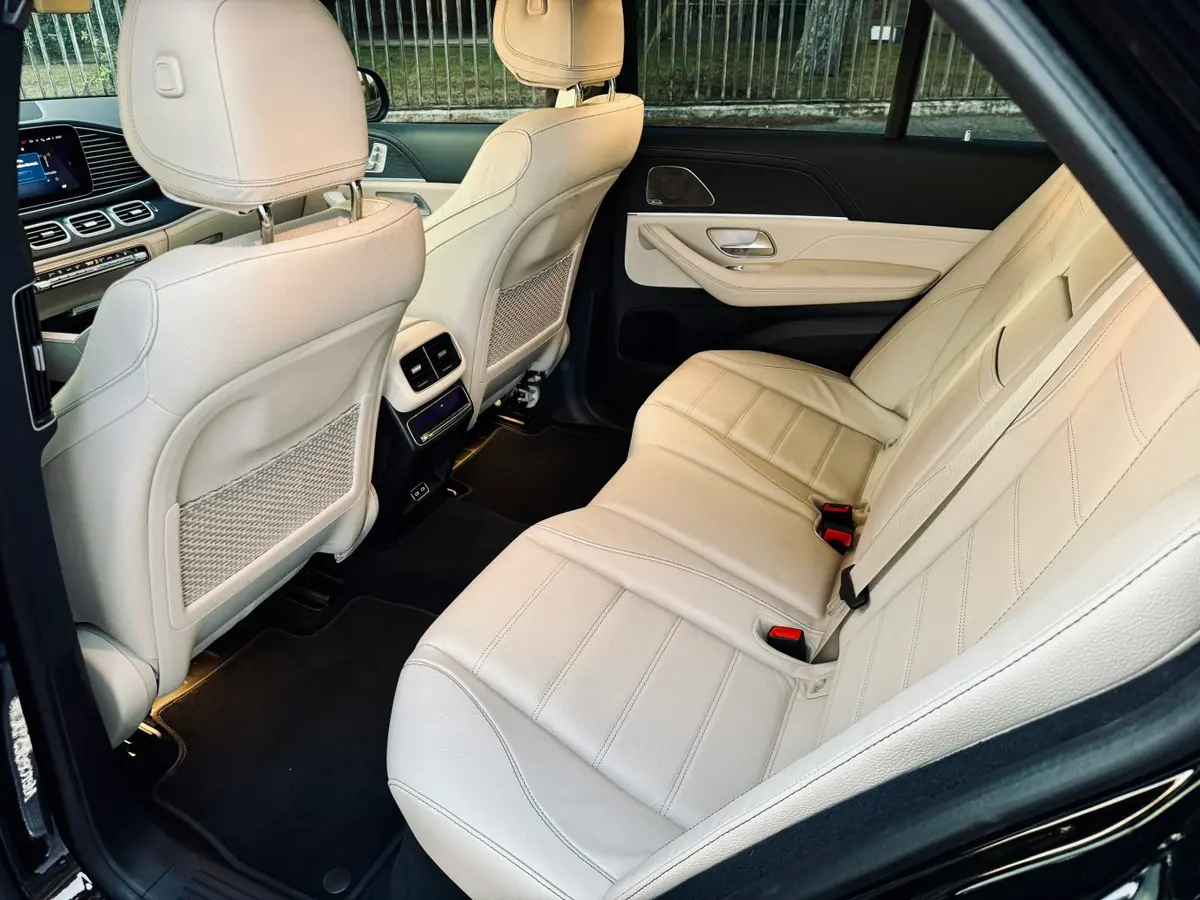 Mercedes Benz GLS Maybach 2022, front view — Priveo Cars, Europe