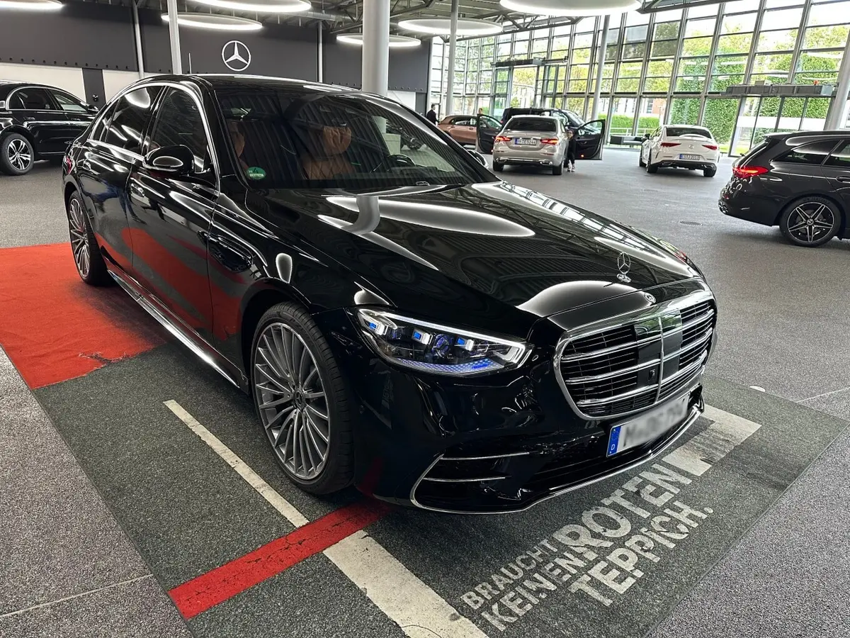 Mercedes Benz S-klasse S400 Long 4-Matic 2023, front view — Priveo Cars, Europe
