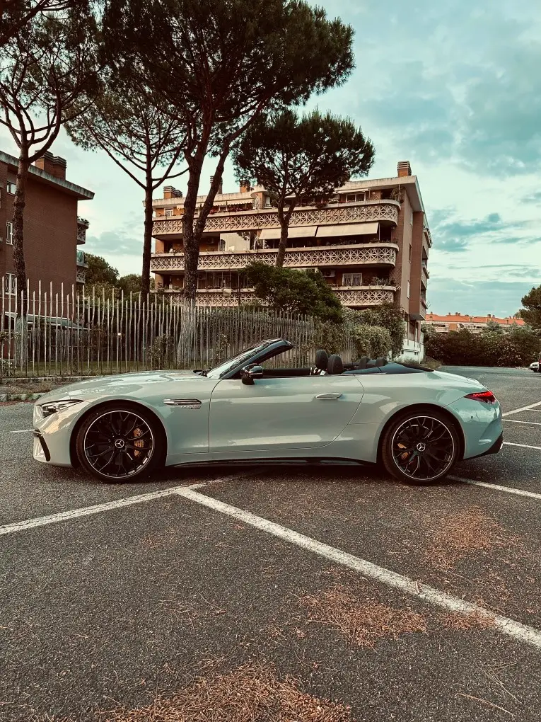 Mercedes Benz SL63 Cabrio 2023, esterno — Priveo Cars, Europa. Mercedes Benz SL63 Cabrio 2023