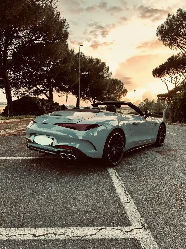 Mercedes Benz SL63 Cabrio 2023, vista posteriore — Priveo Cars, Europa. Mercedes Benz SL63 Cabrio 2023