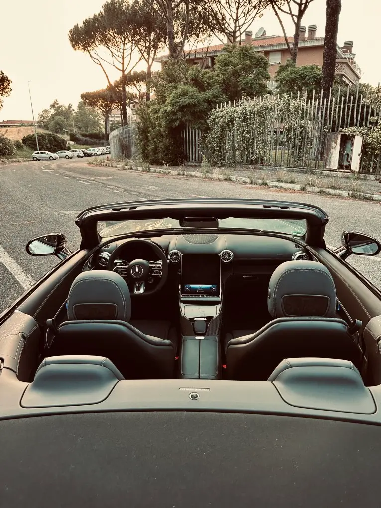Mercedes Benz SL63 Cabrio 2023, interni — Priveo Cars, Europa. Mercedes Benz SL63 Cabrio 2023