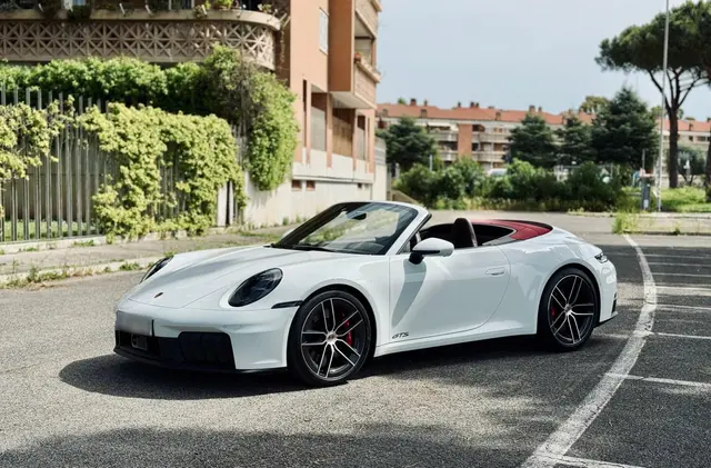 Porsche 992.2 Carrera 4 GTS Cabrio 2025 — Priveo Cars, Europa