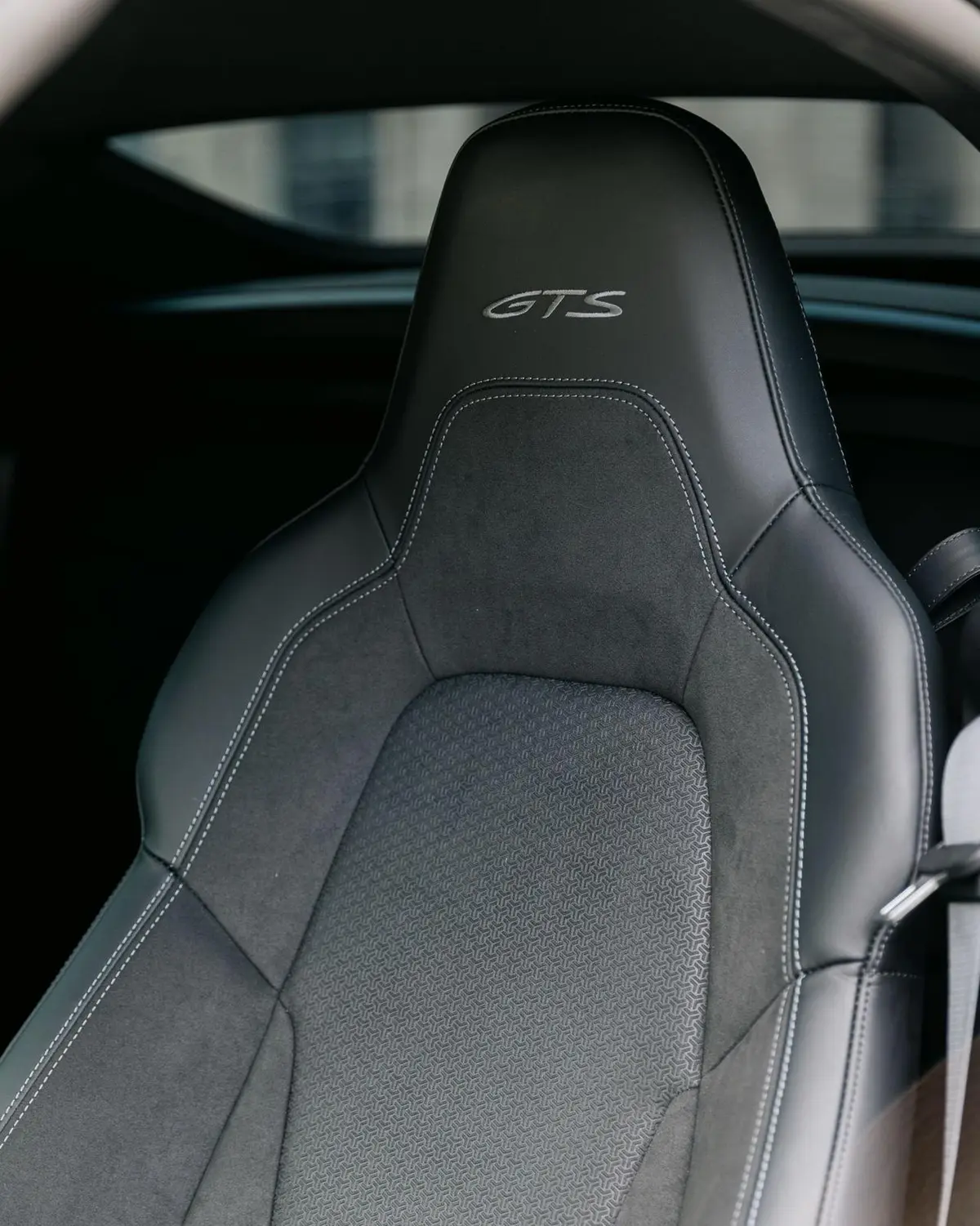 Porsche Carrera Spyder 992,2 GTS 2025, interior — Priveo Cars, Europa