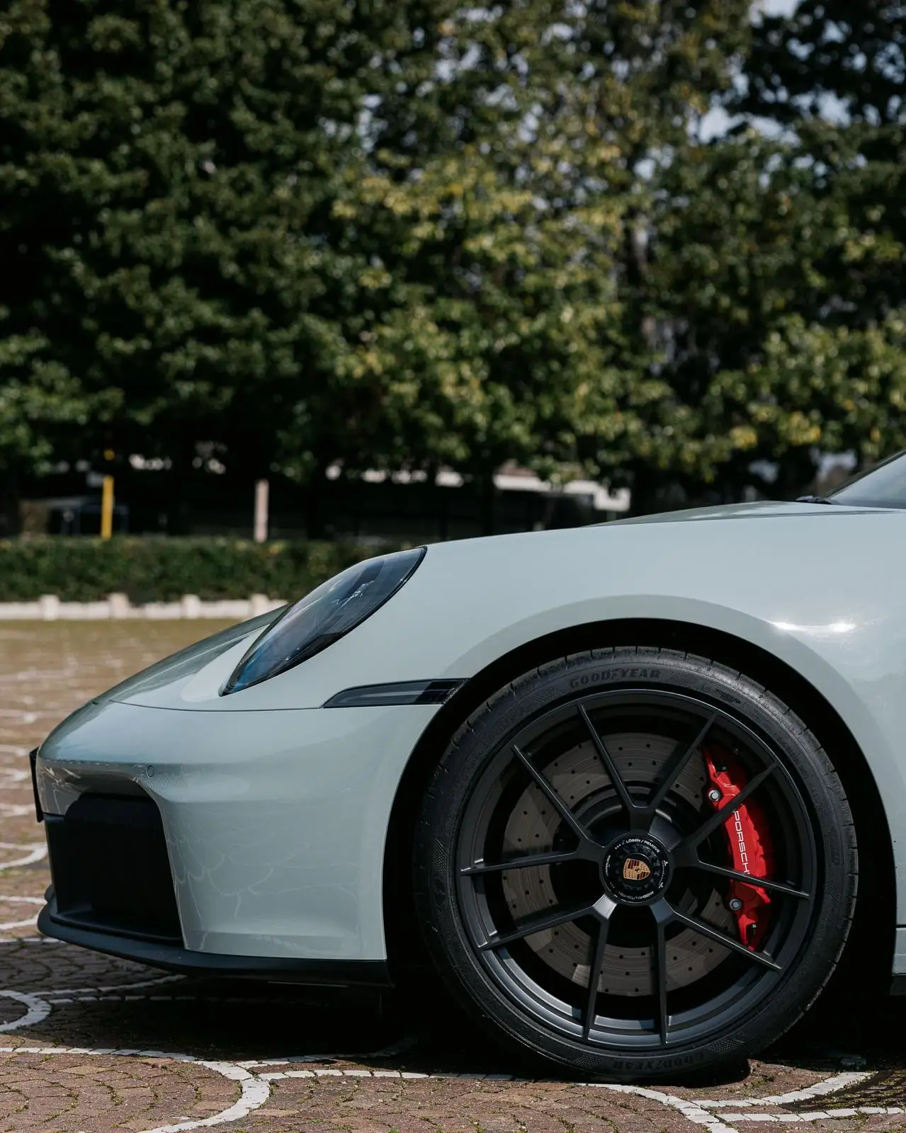 Porsche Carrera Spyder 992,2 GTS 2025, dashboard — Priveo Cars, Europe