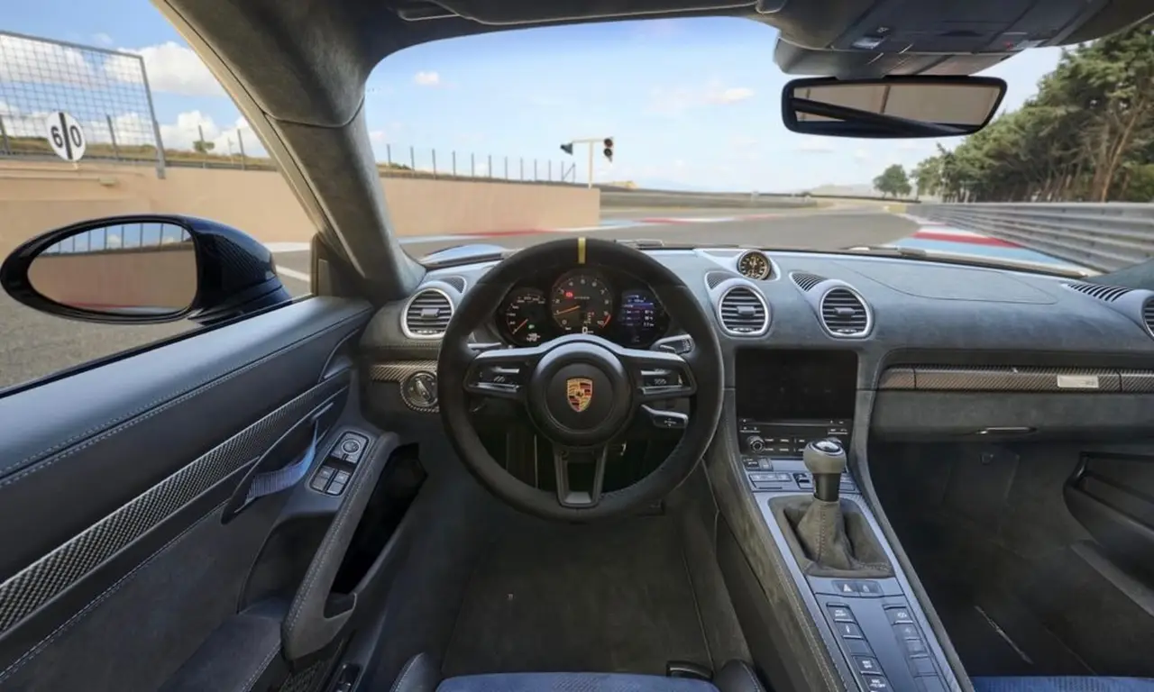 Porsche GT4 RS 2024, esterno — Priveo Cars, Europa. Porsche GT4 RS 2024
