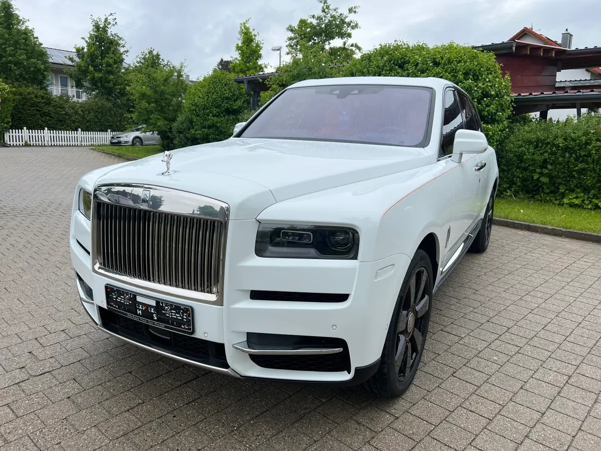 Rolls-Royce Cullinan 2022, salpicadero — Priveo Cars, Europa