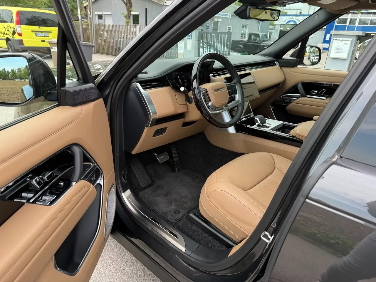 Rover Range Rover Autobiografy D350 7s 2025, esterno — Priveo Cars, Europa. Rover Range Rover Autobiografy D350 7s 2025