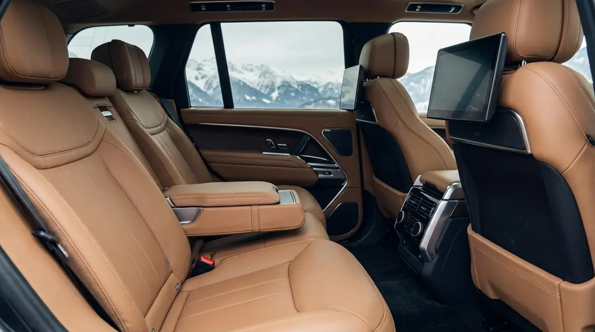 Rover Range Rover Autobiography P530 2026, salpicadero — Priveo Cars, Europa